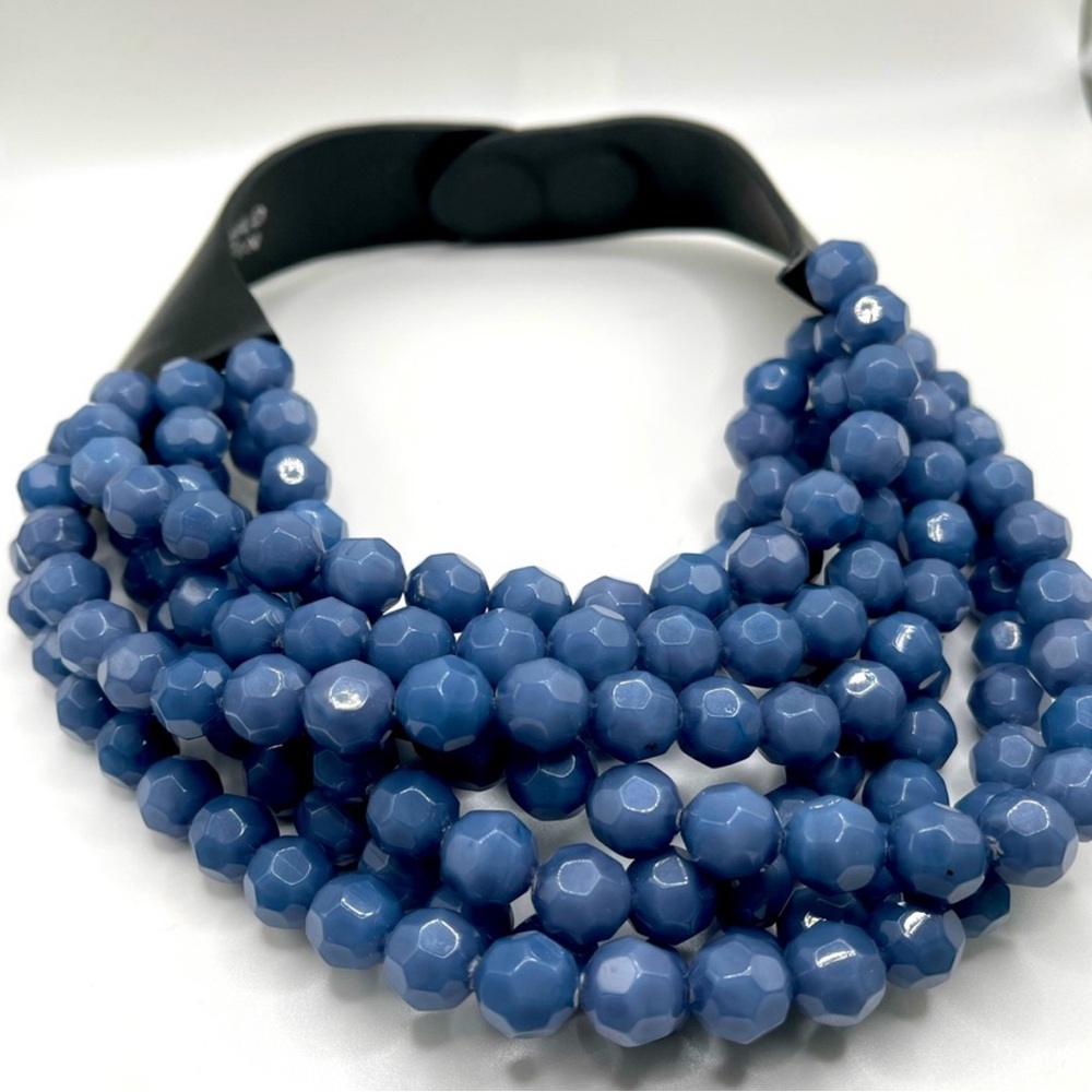 Gorgeous blue beaded necklace Fairchild Baldwin